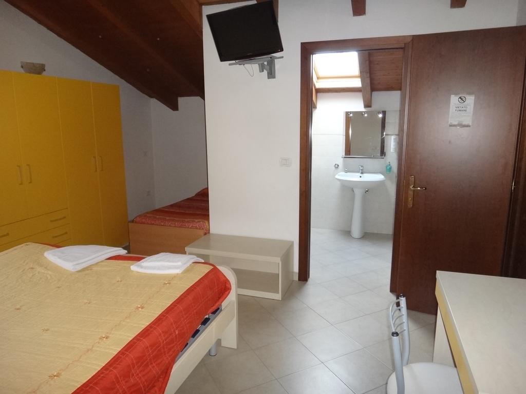 Agriturismo San Valentino Castellarano Habitación foto