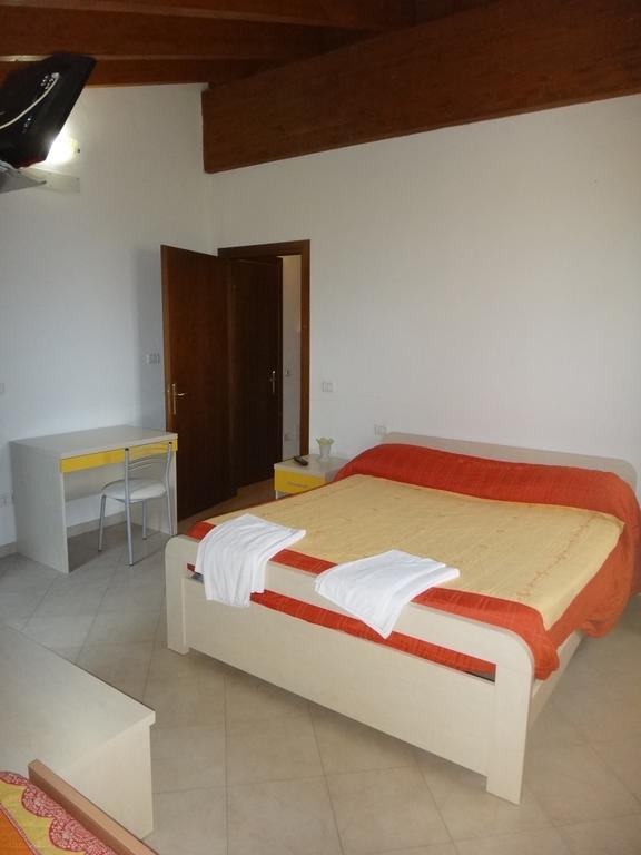 Agriturismo San Valentino Castellarano Habitación foto